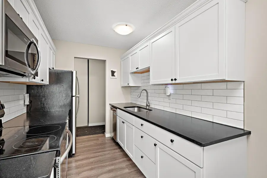 4618 Cedar Lake Road S #6, Saint Louis Park, MN 55416 - Image #3