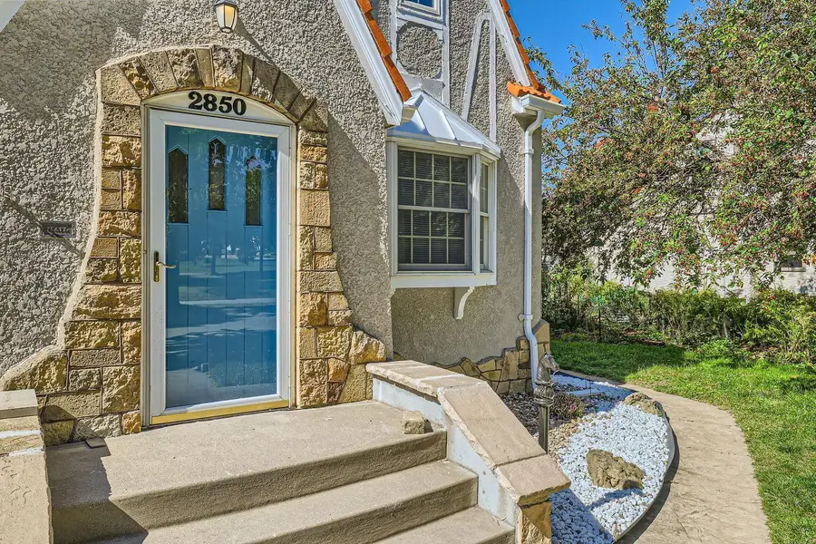 2850 Arthur Street Ne, Minneapolis, MN 55418 - Image #2