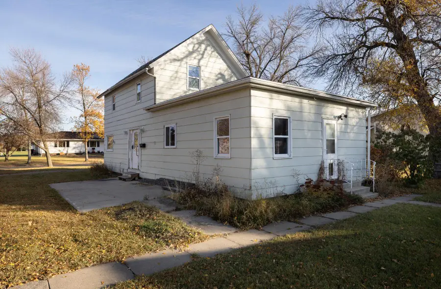 222 6th Street Ne, Hillsboro, ND 58045 - Image #3