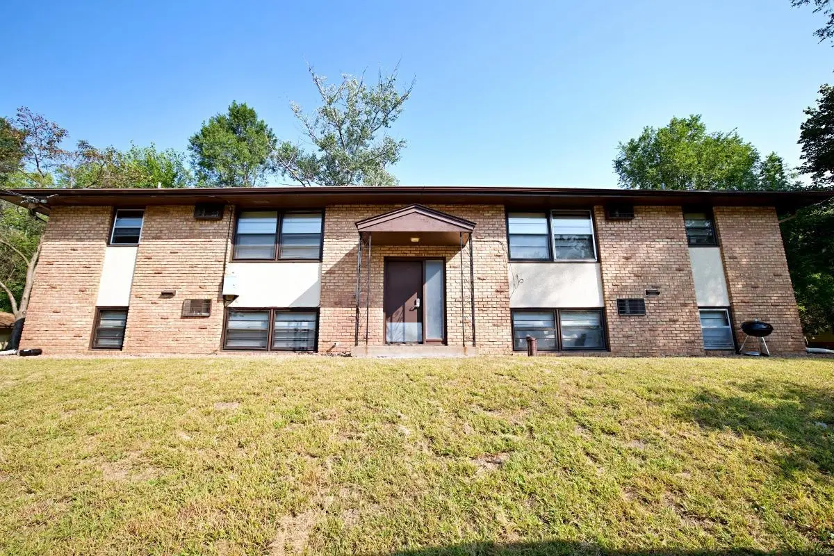 4811 Lakeview Avenue N, Brooklyn Center, MN 55429 - Image #1