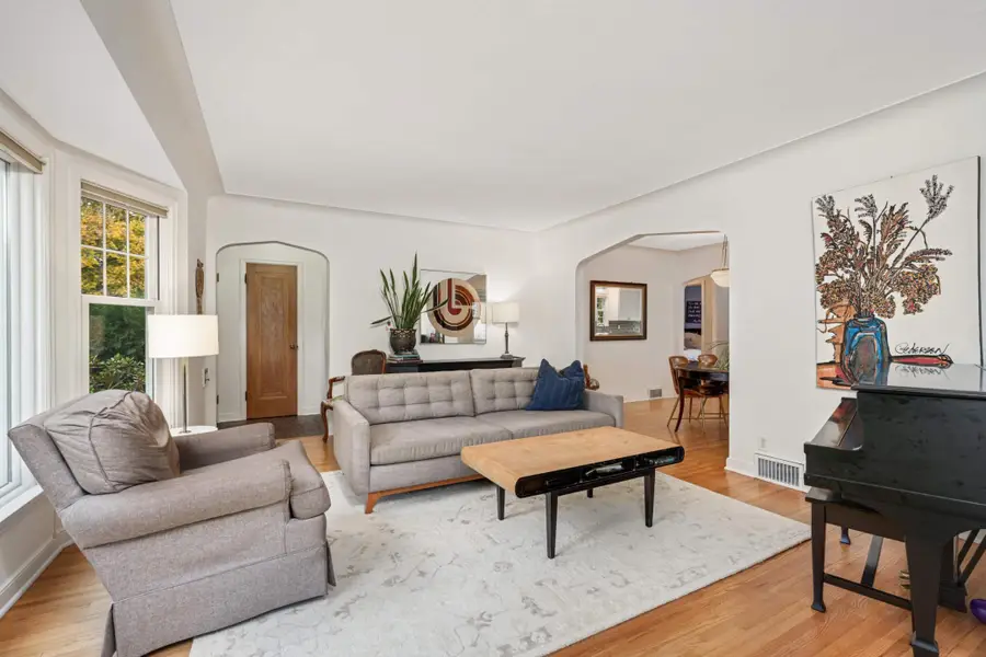 1507 Hoyt Avenue W, Falcon Heights, MN 55108 - #3