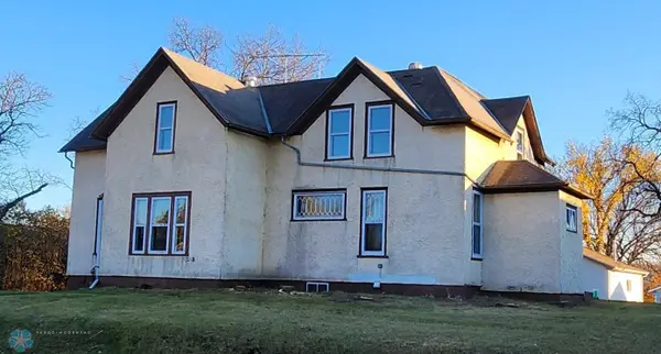 465 4th Street Nw, Valley City, ND 58072