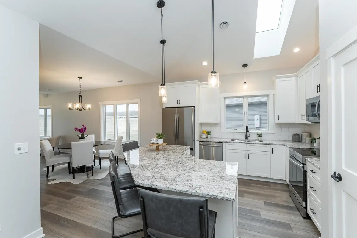 885 Picadilly Lane Nw, Rochester, MN 55901 - Image #1