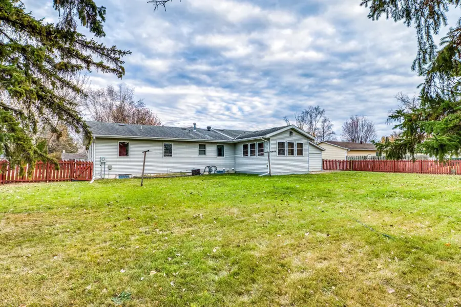 311 Oriole Avenue N, Thief River Falls, MN 56701 - Image #3