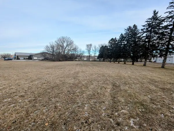 800 18th Avenue Nw, Austin, MN 55912