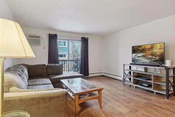 7414 W 22nd Street #212, Saint Louis Park, MN 55426