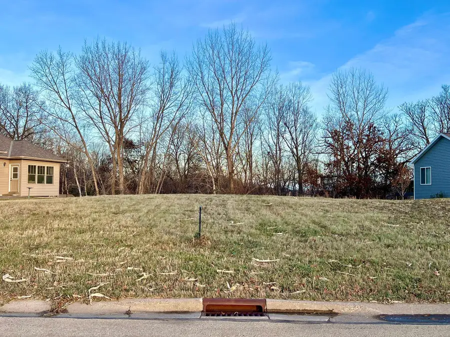 921 Snowbird Drive, Red Wing, MN 55066 - Image #2