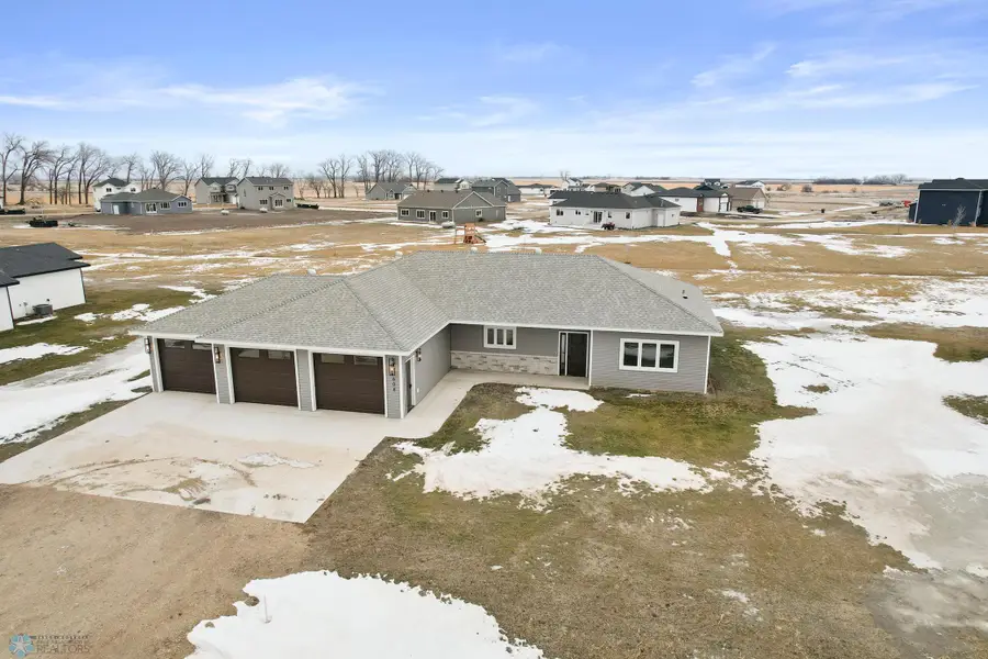 608 Blaine Street N, Colfax, ND 58018 - Image #2