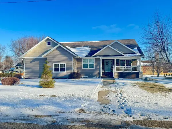 210 1st Street, Arthur, ND 58006