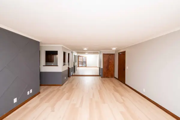 1720 3rd Avenue S #101, Minneapolis, MN 55404