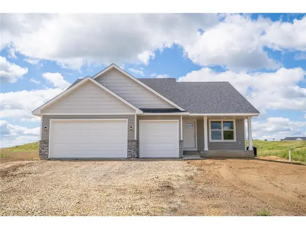 728 Mojo Trail, Hudson Twp, WI 54016