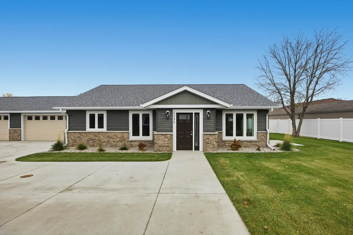 2332 30th Avenue S, Fargo, ND 58104 - Image #1