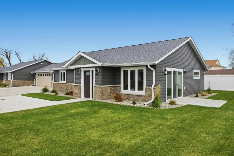 2332 30th Avenue S, Fargo, ND 58104 - Image #2