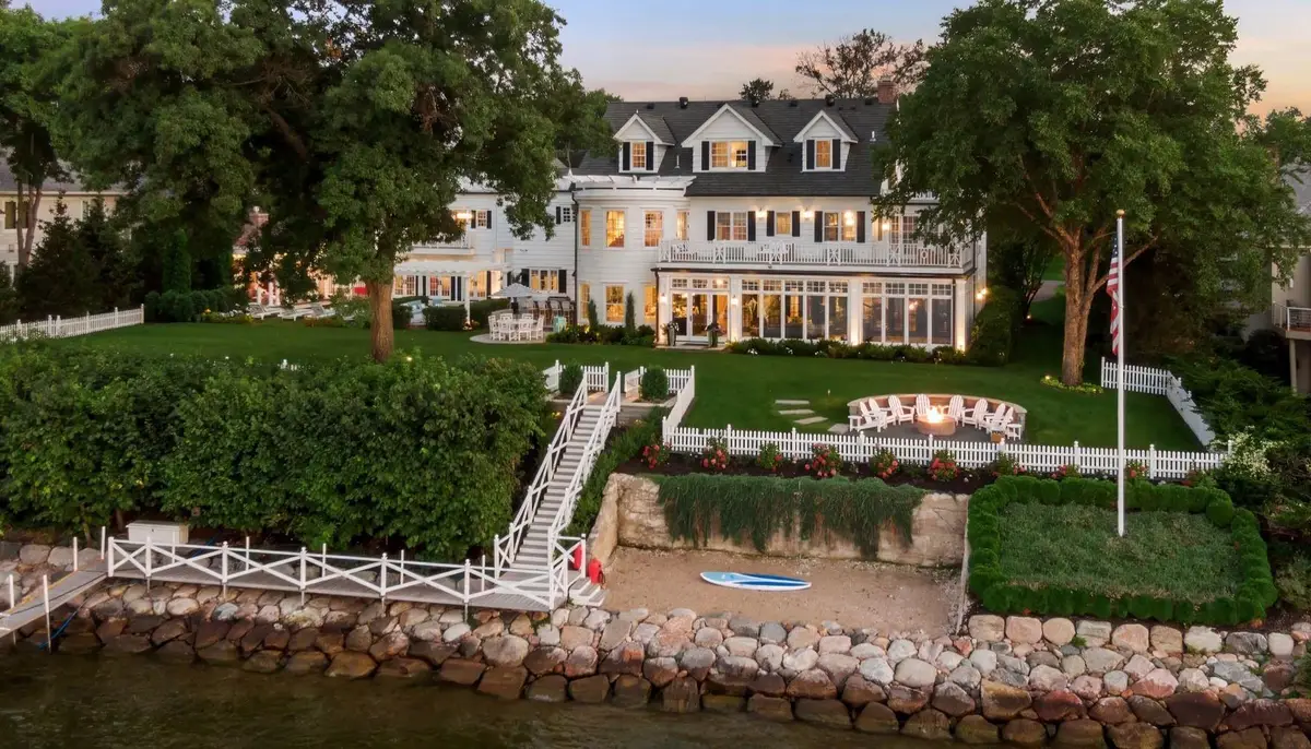 20100 Lakeview Avenue, Deephaven, MN 55331 - Image #1