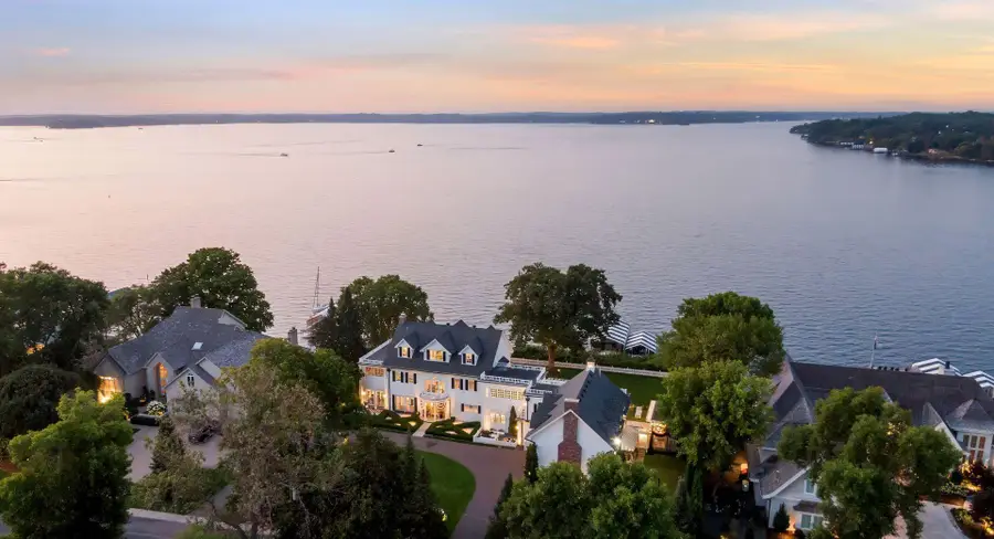 20100 Lakeview Avenue, Deephaven, MN 55331 - Image #2