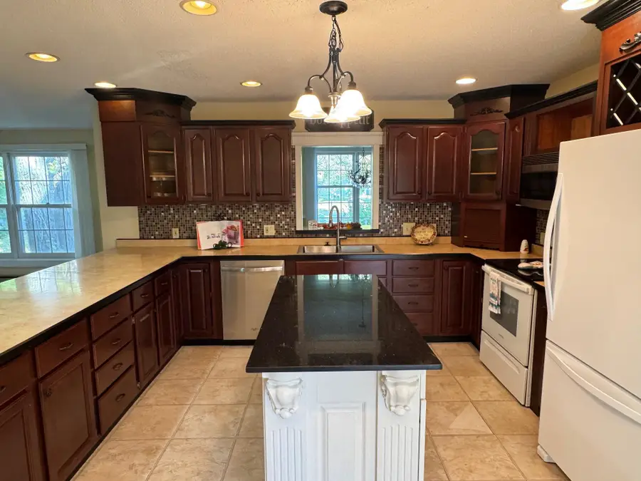 315 3rd Avenue Ne, Roseau, MN 56751 - Image #2