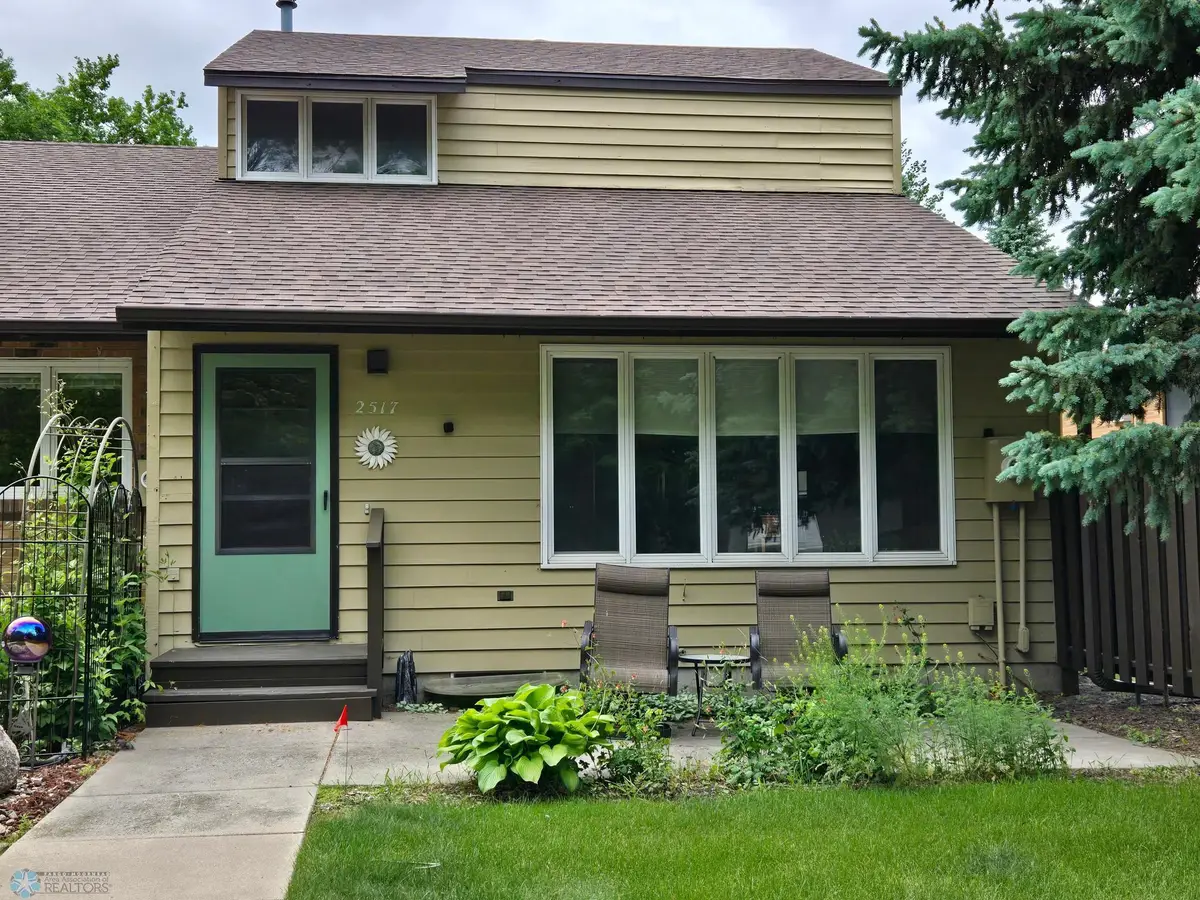 2517 W Country Club Drive S #10, Fargo, ND 58103 - Image #1
