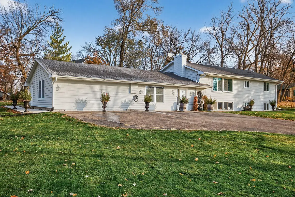 201 Townes Lane, Wayzata, MN 55391 - Image #1