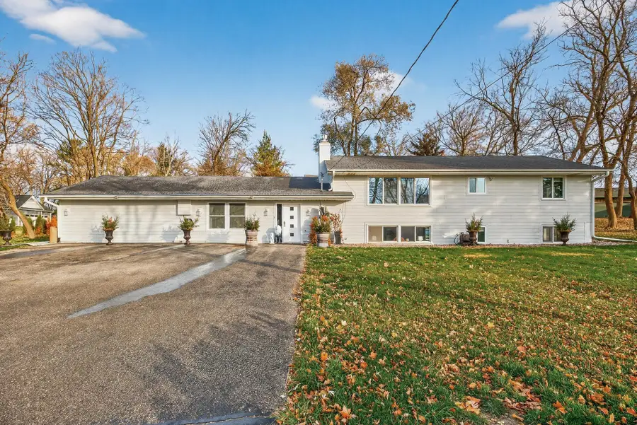 201 Townes Lane, Wayzata, MN 55391 - Image #2