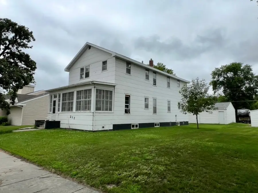 217 5th Street S, Breckenridge, MN 56520 - Image #2