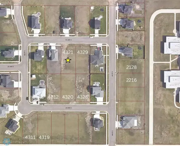 4321 21st Avenue S, Moorhead, MN 56560