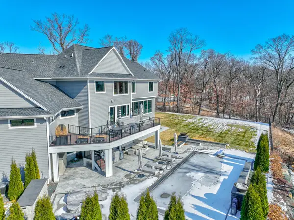 21 Cherrywood Circle, North Oaks, MN 55127