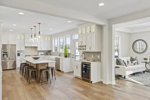 5502 Vista Trail, Victoria, MN 55386