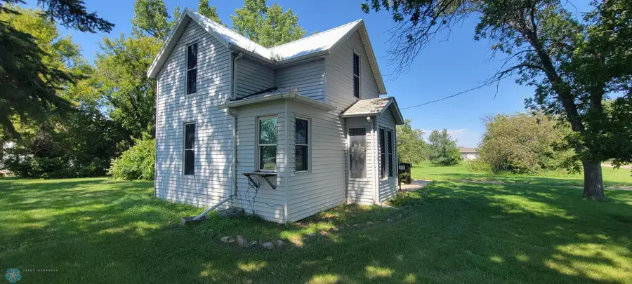 302 3rd Avenue Nw, Steele, ND 58482 - Image #3