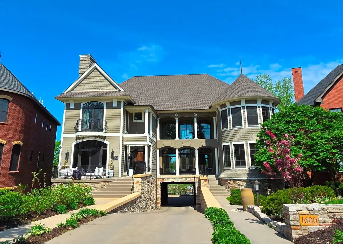 1600 Kenwood Parkway, Minneapolis, MN 55405 - Image #1