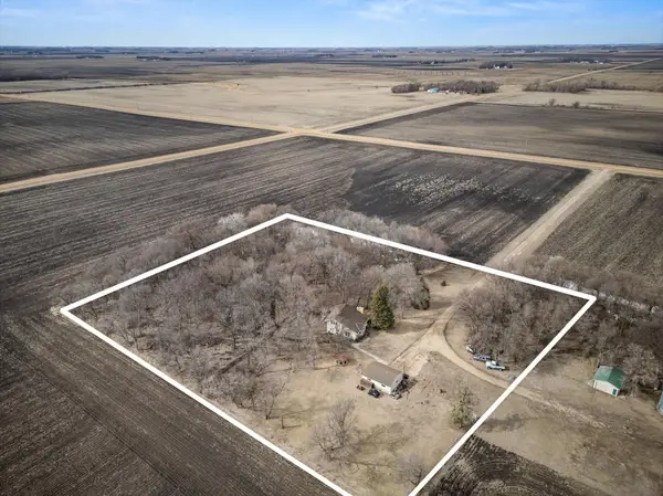 69193 380th Street, Saint James, MN 56081