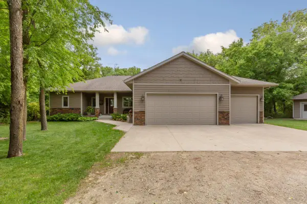 10060 SW 82nd Avenue, Ellendale, MN 56026