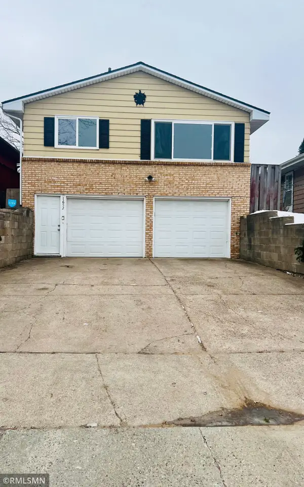 1652 Pacific Street, Saint Paul, MN 55106