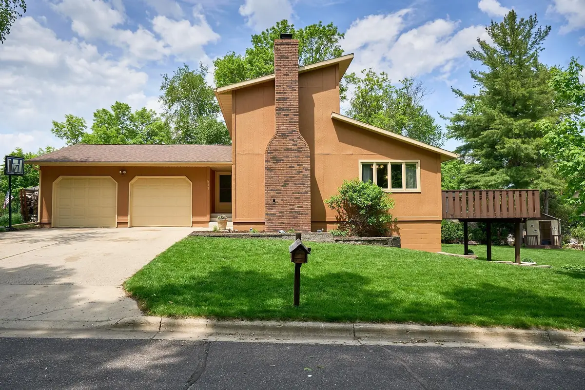 811 Church Hill Lane, Glencoe, MN 55336 - Image #1