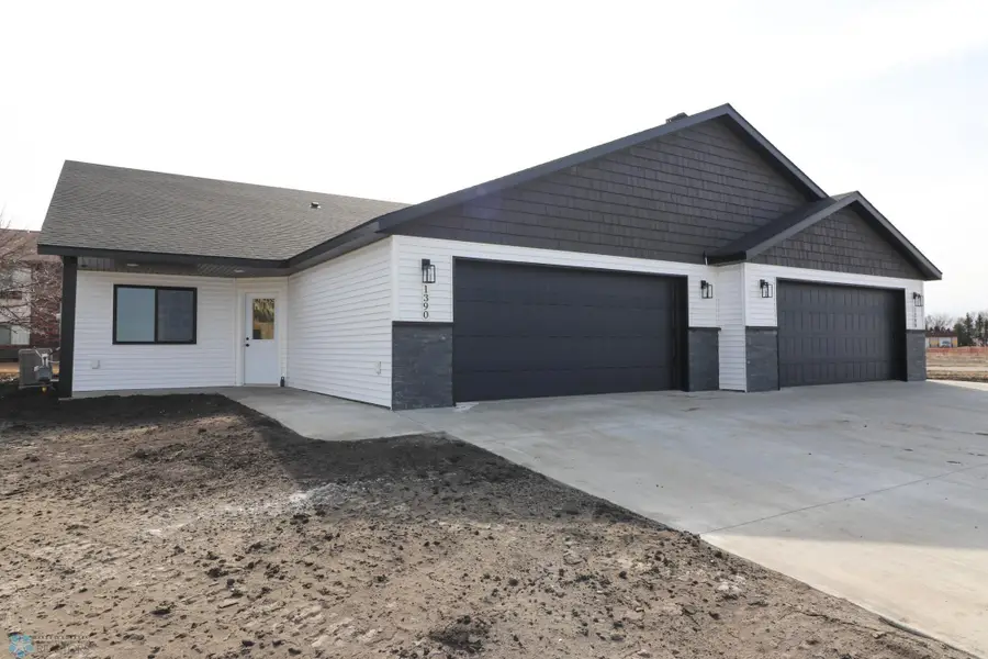1406 Prairie Lane, Wahpeton, ND 58075 - Image #3