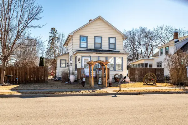 233 N 3rd Street, La Crescent, MN 55947