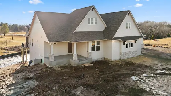 715 Mount Curve Court, Troy Twp, WI 54016