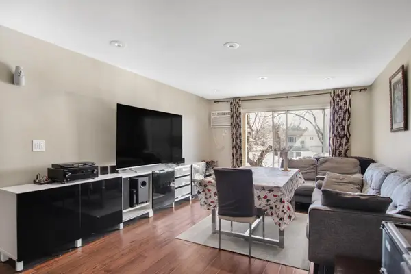 2801 Flag Avenue N #122, New Hope, MN 55427