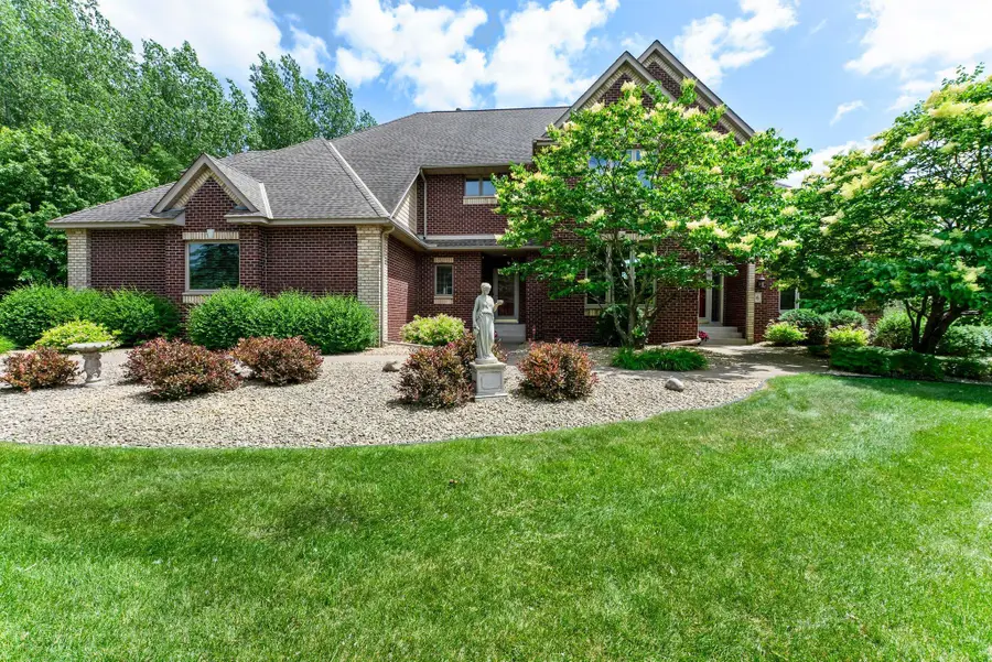 6 Troon Court, Dellwood, MN 55110 - Image #2