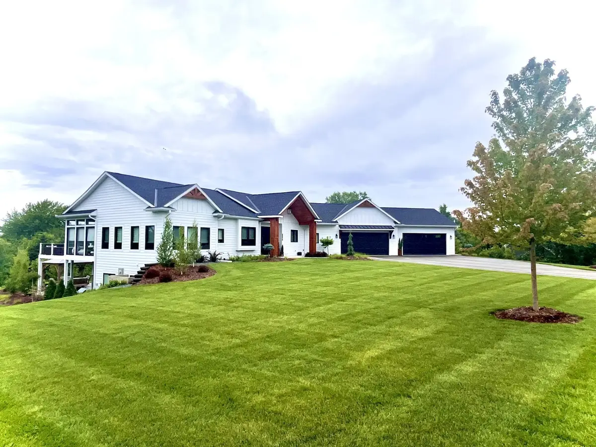 9551 230th Street E, Lakeville, MN 55044 - Image #1