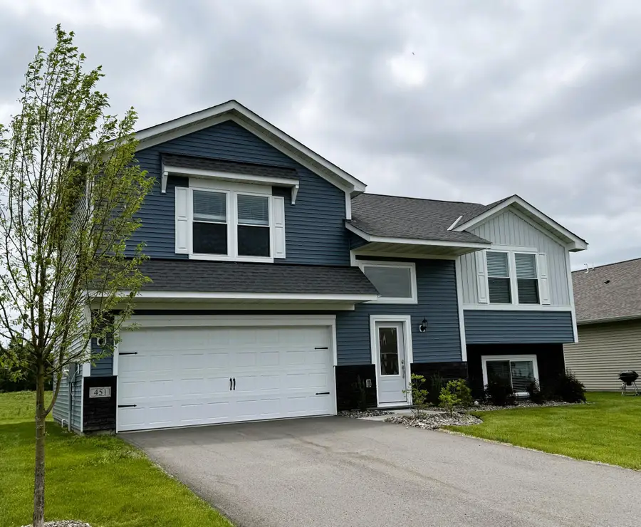 451 Valley Drive W, Annandale, MN 55302 - #2