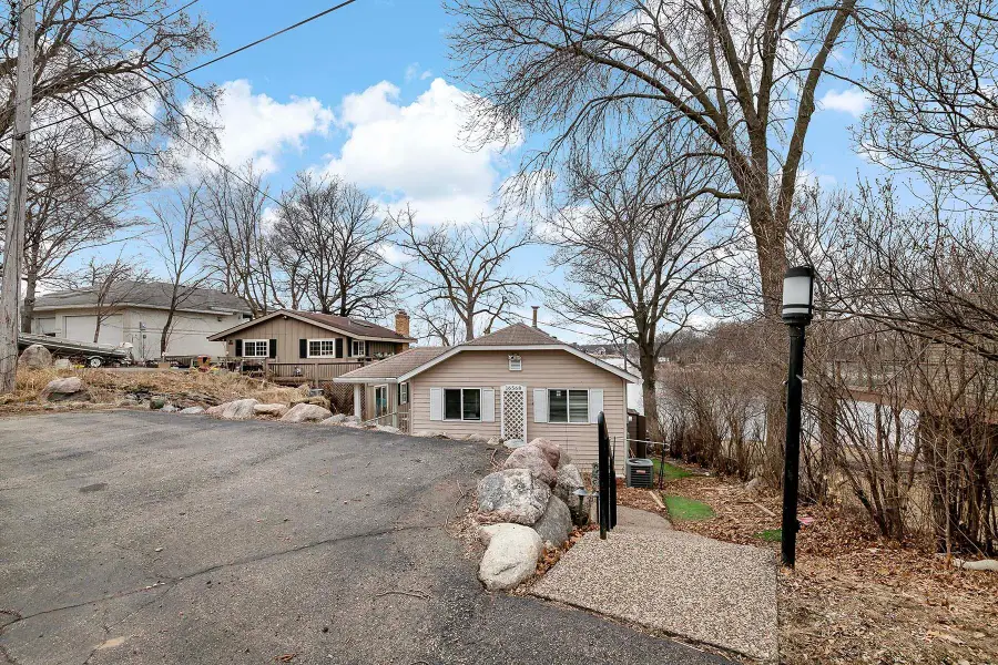 16568 Inguadona Beach Circle Sw, Prior Lake, MN 55372 - Image #2