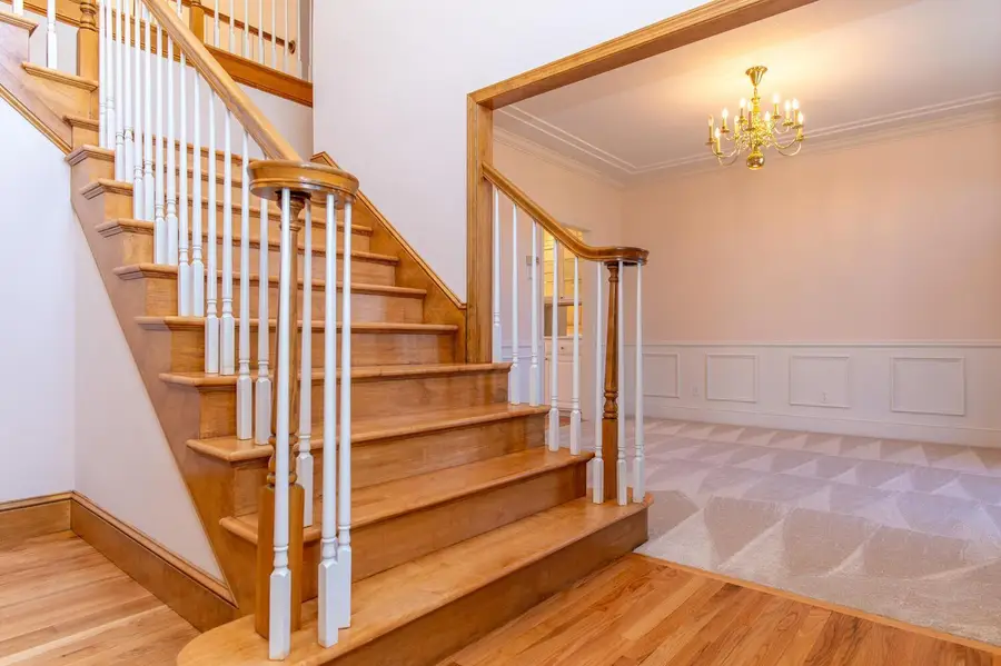 10127 Trotters Path, Eden Prairie, MN 55347 - Image #3