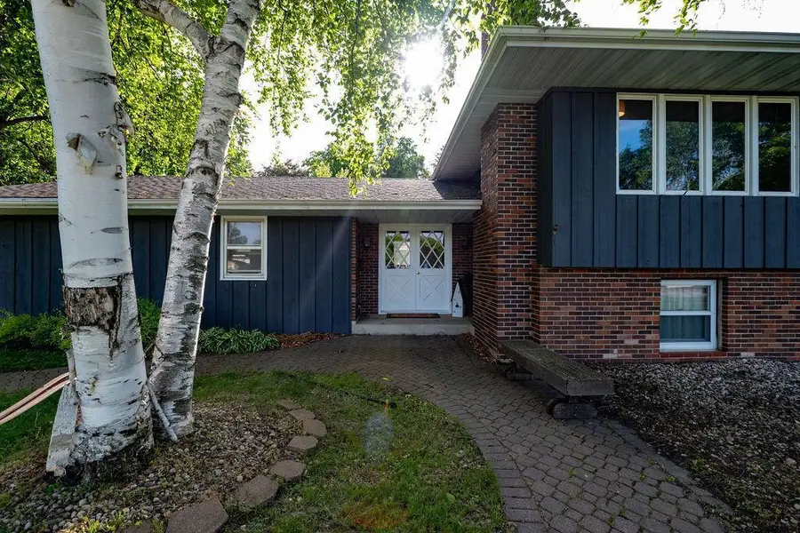 900 13th Avenue Sw, Willmar, MN 56201 - Image #3