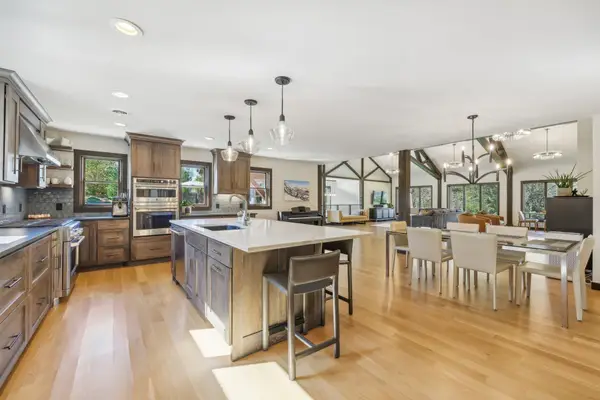 902 Crane Hill Trail, Hudson, WI 54016