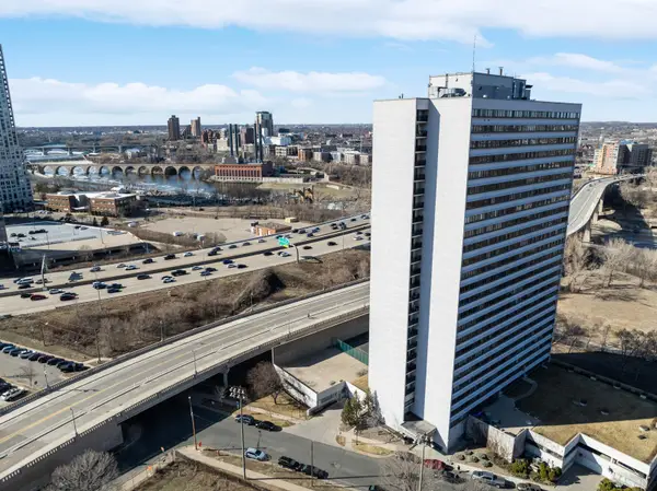 1920 S 1st Street #2302, Minneapolis, MN 55454