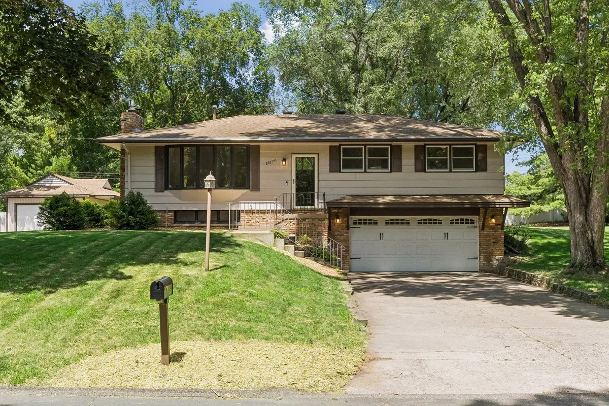 16170 Westgate Lane, Eden Prairie, MN 55344 - #1