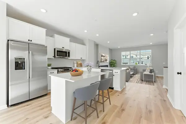 1535 Traverse Lane, West Saint Paul, MN 55118