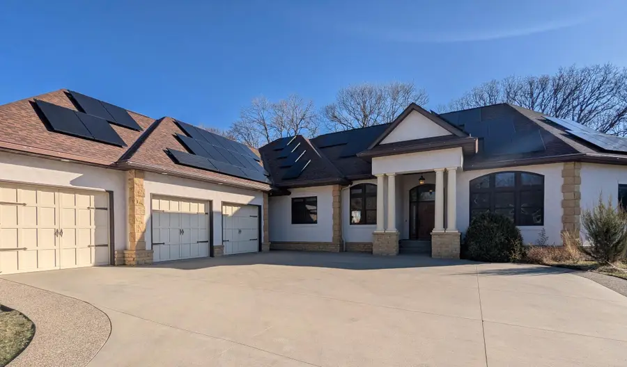 221 Woodhill Court, Mankato, MN 56001 - Image #3