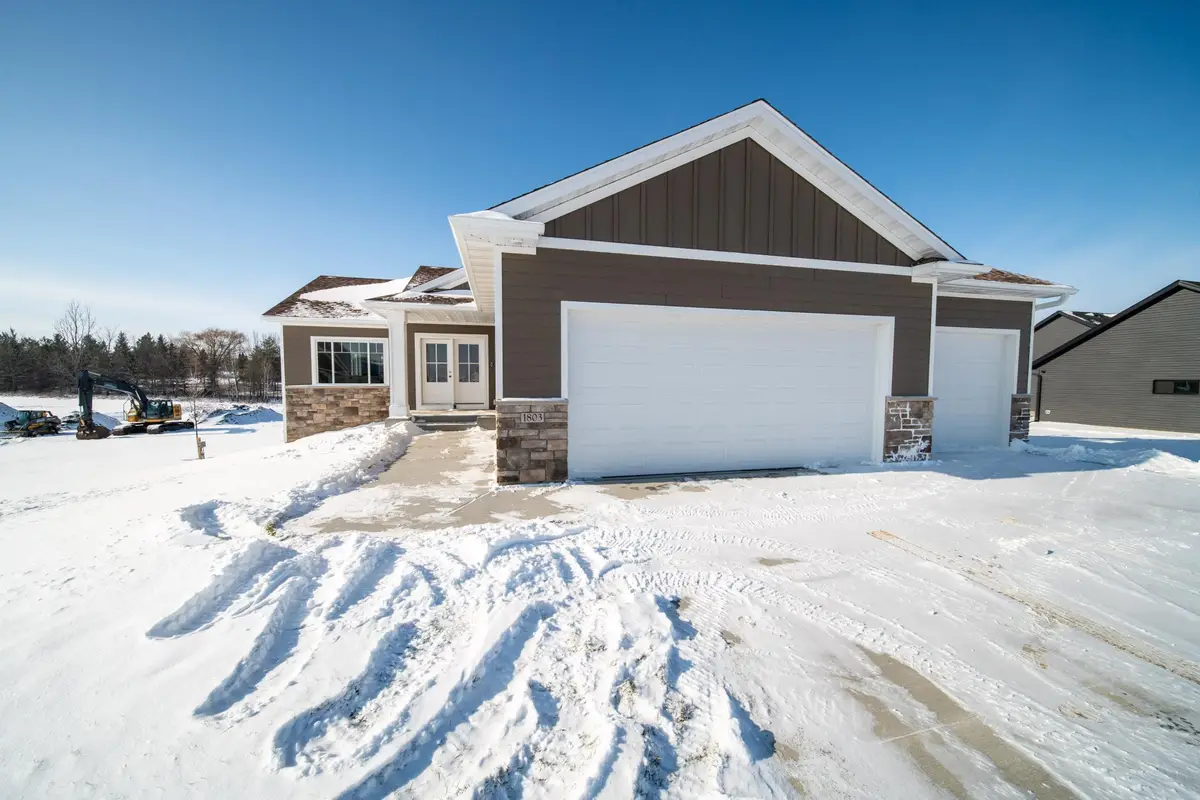1803 20th Ave Cir Ne, Kasson, MN 55944 - Image #1