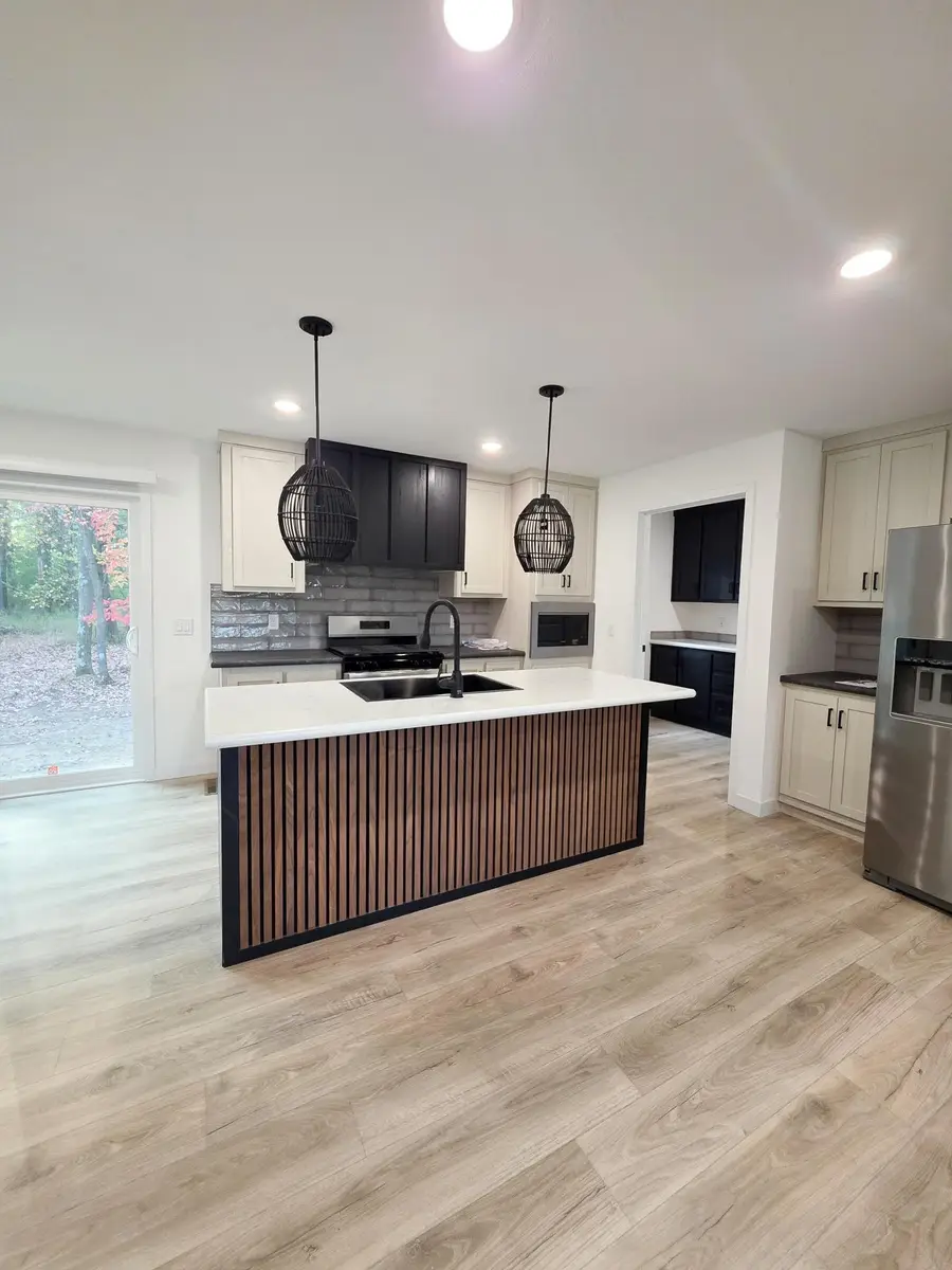 611 Pine Avenue S, Sandstone, MN 55072 - Image #3